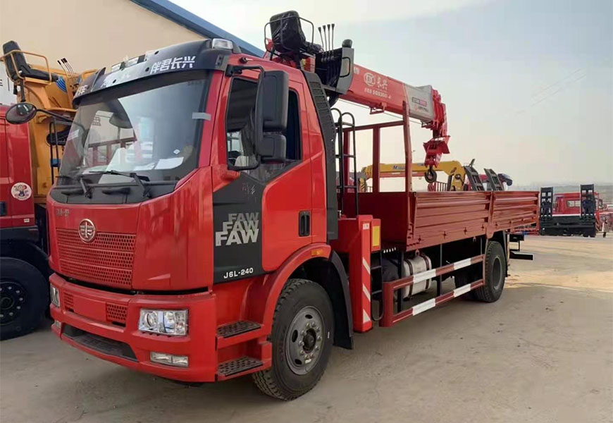 解放J6單橋隨車(chē)吊