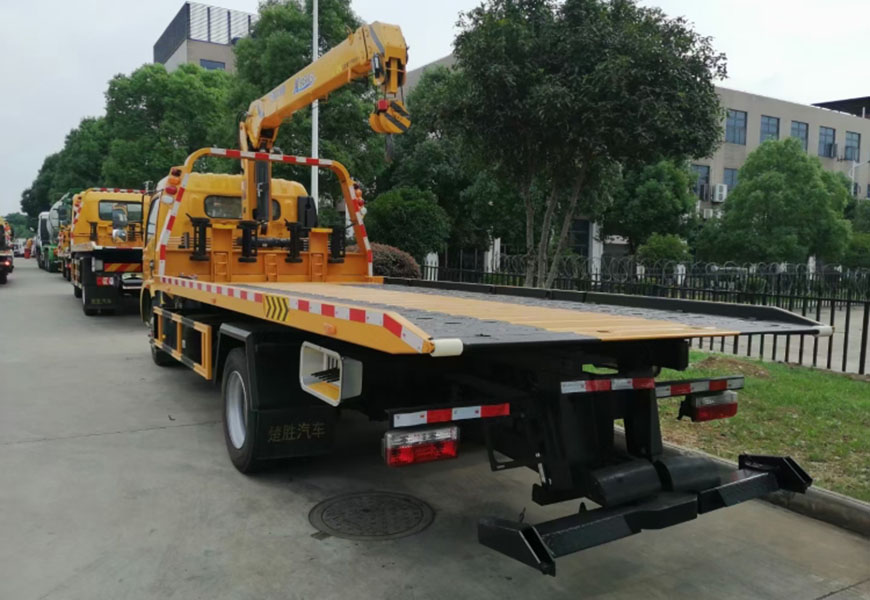 國六東風(fēng)多利卡平板帶吊清障車