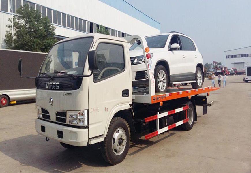 東風(fēng)多利卡藍牌CLW5041TQZ5一拖二清障車