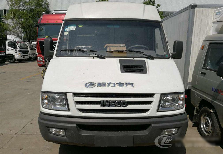 依維柯CLW5040XLCN5冷藏車(chē)