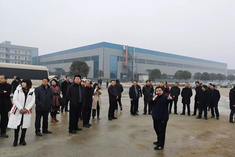 隨州市委、市人大代表團(tuán)蒞臨程力集團(tuán)商用車產(chǎn)業(yè)園視察